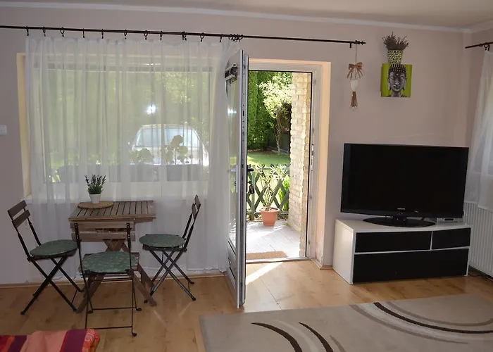 Tulipan-apartman شقة *