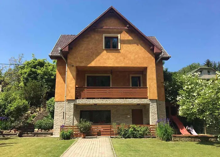 شقة Tulipan-apartman *