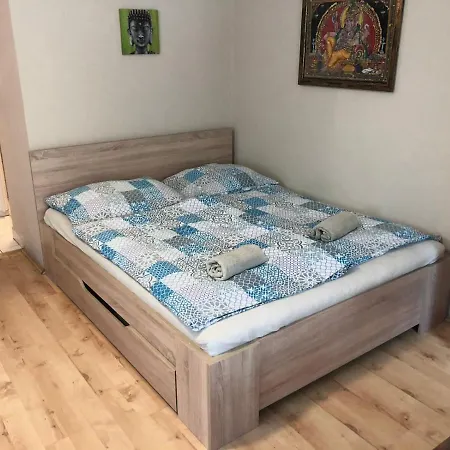 Tulipan-apartman * Erlau